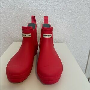 Brand: Hunter / Style: Chelsea / Color: Rowan Pink / Size: 5